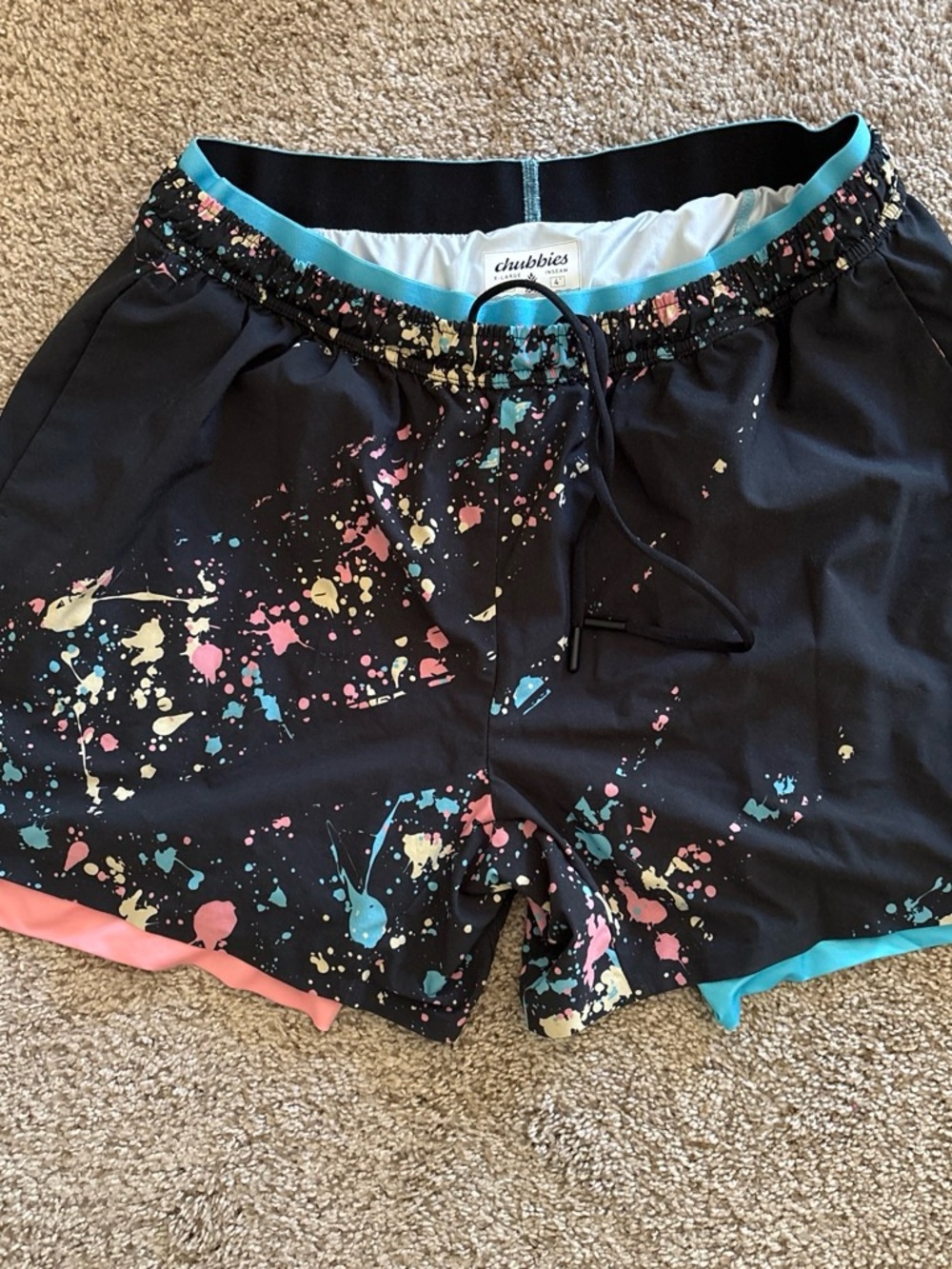 Chubbies Black Splatter Print shorts XL 4 in inseam LIKE NEW